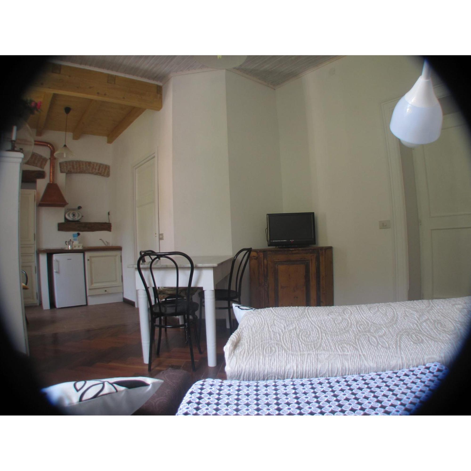 Casa Martelli Appartement Belgirate Kamer foto